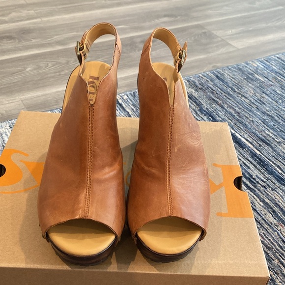 Korks Tan/Carmel Clog - Picture 5 of 5